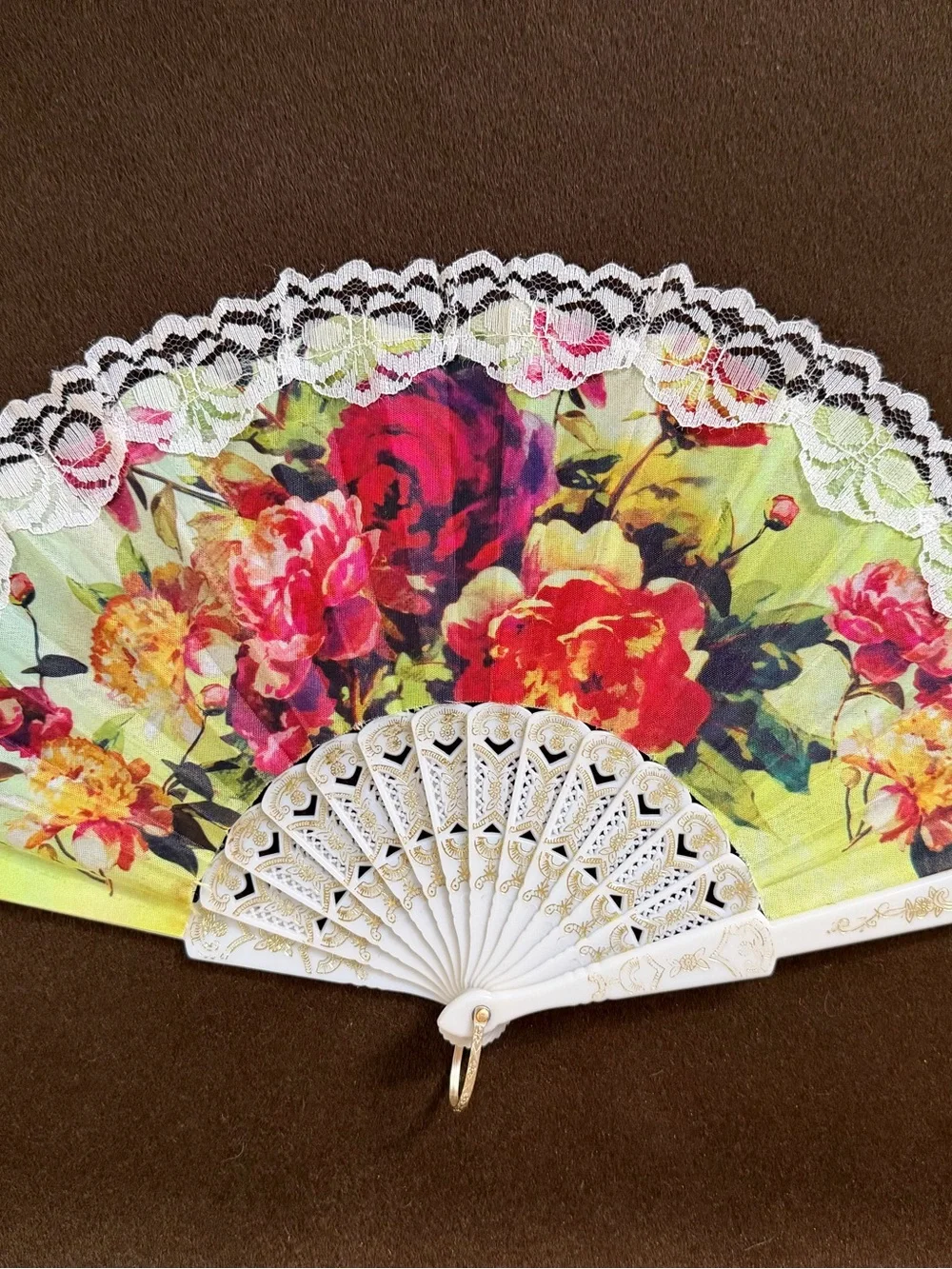 Barcelona Floral Lace Fan — Elegant Travel Find